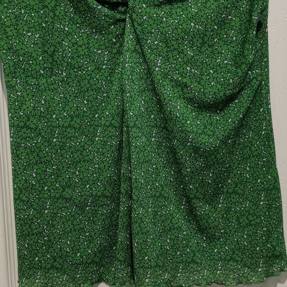 Liz Claiborne green floral print top  Sz L NWOT - Picture 2 of 6